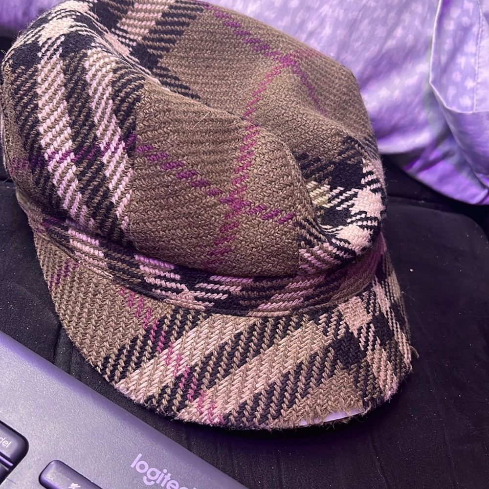 Burberry hat
